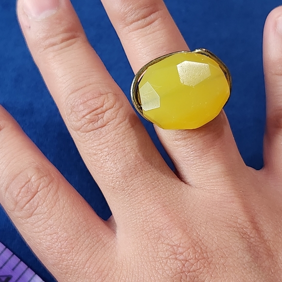 Vintage 90s Large Neon Yellow Stone Copper Wrap Wire Ring - Picture 4 of 6
